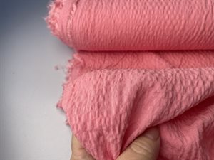 Fastvævet viscose - crepet i smuk blush